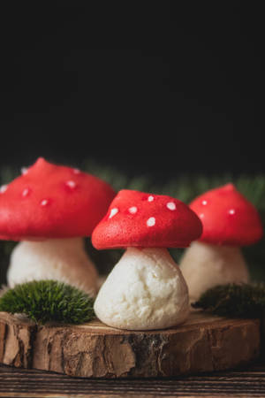 Three Pieces Of Cute Mushroom Meringue Wallpaper