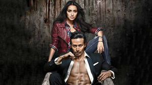 Tiger Shroff Body With Shraddha Kapoor Wallpaper