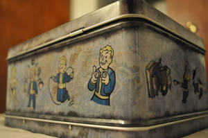 Tin With Vault Boy Fallout 4 4k Wallpaper