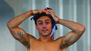 Tom Daley Drying Up Wallpaper
