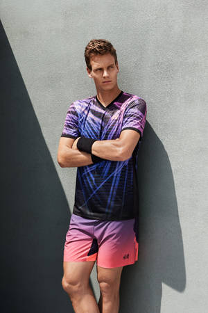 Tomas Berdych Standing Near Gray Wall Wallpaper