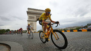 Tour De France In Paris France Wallpaper