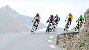 Tour De France On Mountain Side Wallpaper