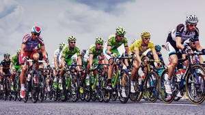 Tour De France Triathlon Bikers Competition Wallpaper