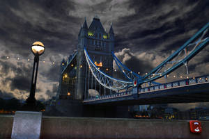 Tower Bridge Under Dark Gloomy Sky Wallpaper