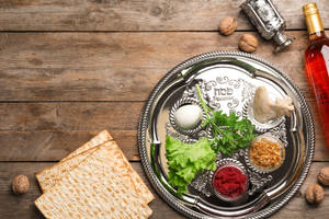 Traditional Jewish Passover Plate Wallpaper