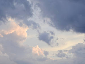 Tranquil Indigo Cloudy Sky Wallpaper