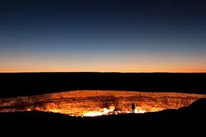Turkmenistan Door To Hell Wallpaper