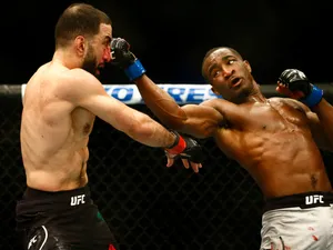 U F C Fighter Geoff Neal Lands Punch Wallpaper