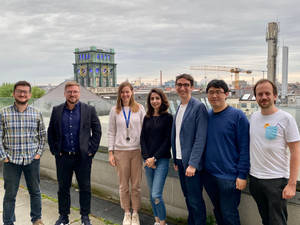 University Of Wisconsin-madison Students In Rooftop Wallpaper