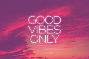 Very Good Good Vibes Only Wallpaper