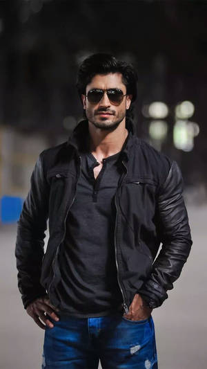 Vidyut Jamwal Black Jacket Wallpaper