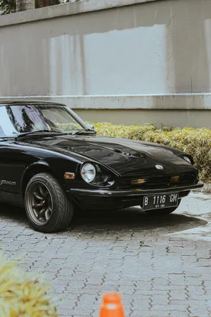 Vintage Black Sports Car Wallpaper