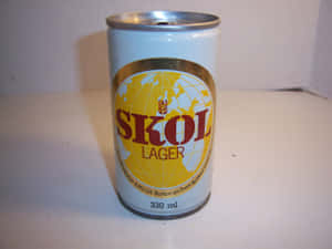 Vintage Skol Lager Beer Can330ml Wallpaper