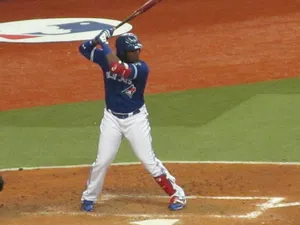 Vladimir Guerrero Jr Red And Black Bat Wallpaper