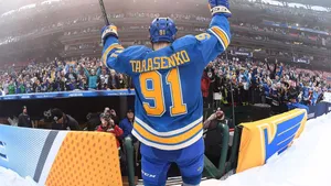 Vladimir Tarasenko Facing The Cheering Audience With Arms In The Air Wallpaper