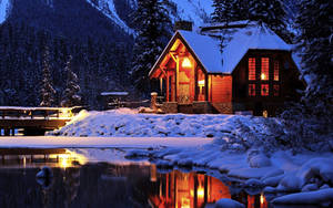 Warm Cabin Old Aesthetic Christmas Wallpaper