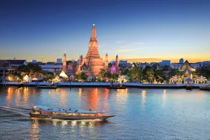 Wat Arun Across The River Wallpaper