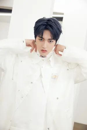 Watanabe Haruto With Blue Hair Wallpaper