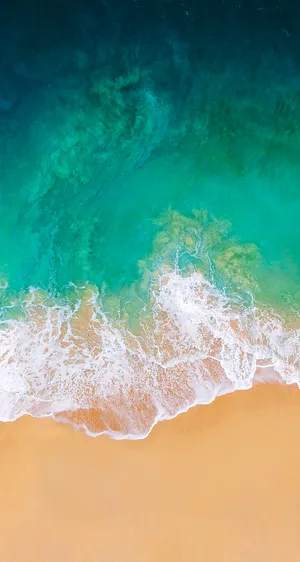 Waves On Beach Ios 11 Wallpaper