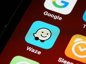 Waze App Ios 13 Wallpaper