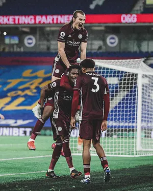 Wesley Fofana Teammates Red Wallpaper