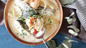 White Creamy Bouillabaisse Frence Recipe Wallpaper