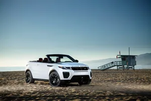 White Evoque Land Rover Wallpaper