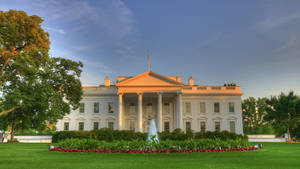 White House Water Fountain Wallpaper