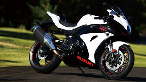 White Suzuki 4k Bike Wallpaper