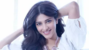 White Top Shruti Hassan Hd Wallpaper