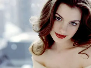 Wild And Sexy Anne Hathaway Wallpaper