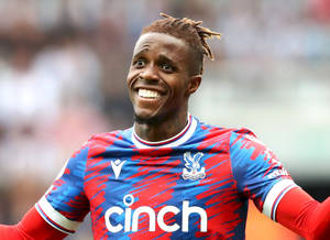 Wilfried Zaha With Big Smile Wallpaper