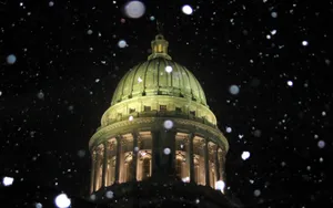 Wisconsin Christmas Dome Wallpaper