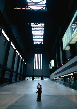 Woman In Turbine Hall Tate Modern Wallpaper