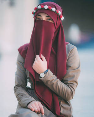 Woman Wearing A Burgundy Cadar Wallpaper