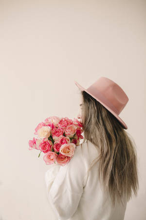 Woman With Bouquet Of Pink Rose Iphone Wallpaper