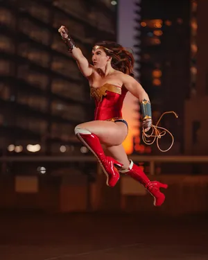 Wonder Woman Dc Hero Wallpaper