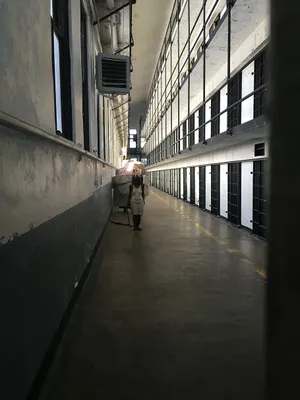 Worker In Prison Wallpaper