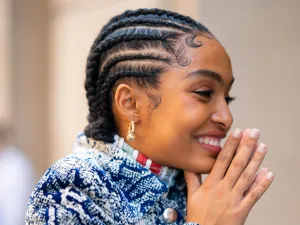 Yara Shahidi With Braids Wallpaper