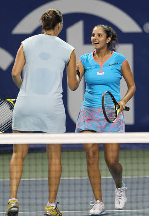 Yaroslava Shvedova And Sania Mirza Wallpaper