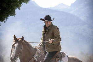 Yellowstone Tv Show Horseback Riding Wallpaper