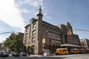 Yeshiva University's Wilf Campus: A View Of Zysman Hall Wallpaper