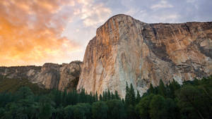 Yosemite Mountain And Sky Wallpaper