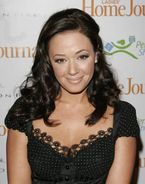 Young Leah Remini Actress Wallpaper