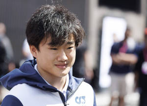 Yuki Tsunoda - Young F1 Newcomer With A Fluffy Hairdo Wallpaper